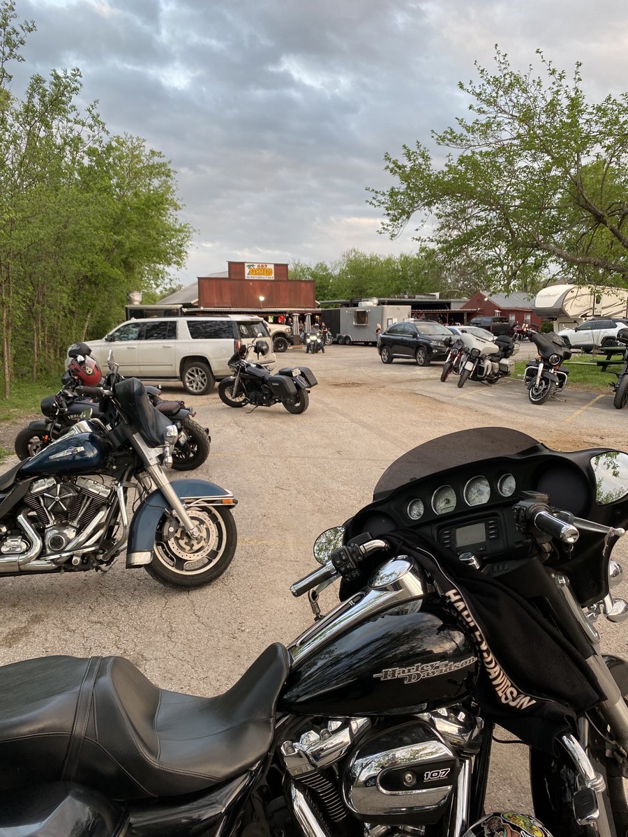 popslow69's tweet photo. #cthd register for the 23 Street Bob then #685backyard BIKE NIGHT RIDE SAFE RIDE FREE https://t.co/HczQva5ws3