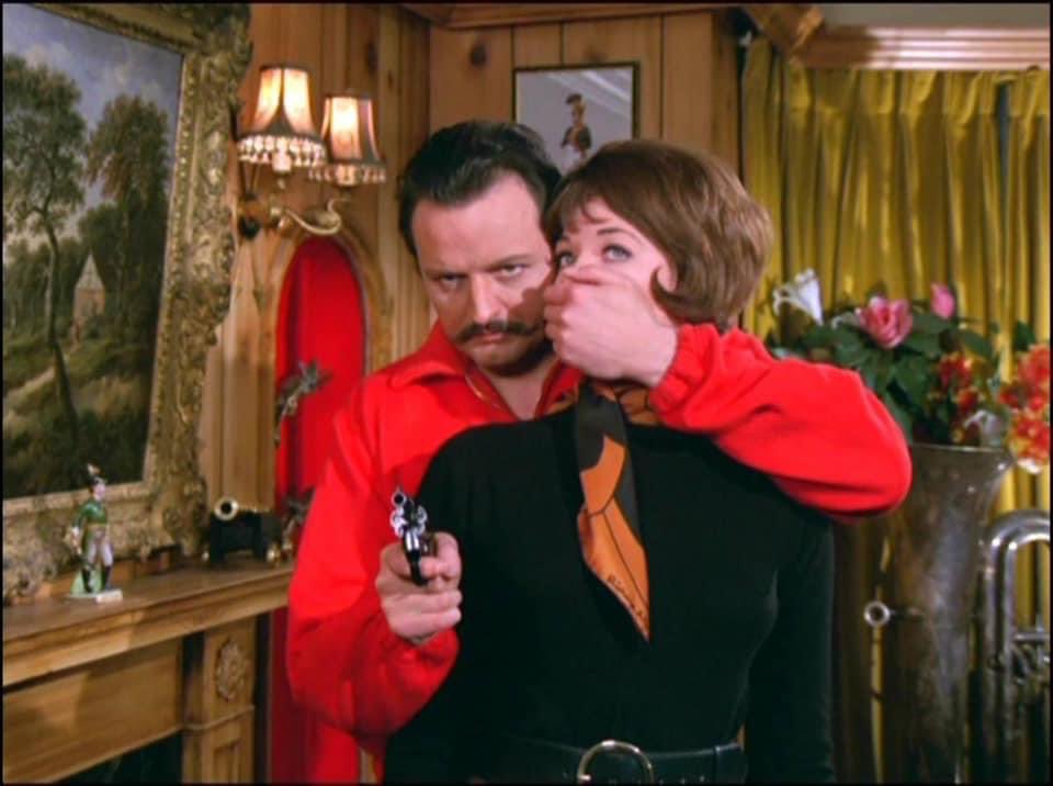 TimeLordDrew61's tweet image. Watching The Avengers Series 6 Story “Get A Way ”by Philip Levene , Directed by Don Sharp . #PatrickMacnee #LindaThorson #PeterBowles #AndrewKeir #PeterBaylis #TerrenceLongdon #NeilHallett #TheAvengers