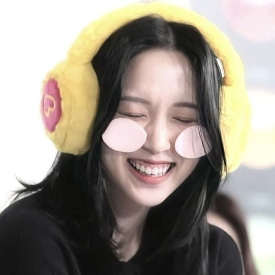 jy96_'s tweet photo. happy birthday to my favorite penguin. ily, minari <3

#All_Eyes_On_MINA 
#벚꽃과_함께_피어난_미나의하루 https://t.co/3C6JjdCa84