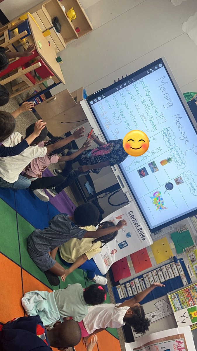 Educator_Walker's tweet photo. I love our Smart Panel!!!! The kids are always so engaged and willing to participate!!  #TeamPreK #FBISD @FortBendISD @FBISDEarlyChild https://t.co/oHEVTMm1yR