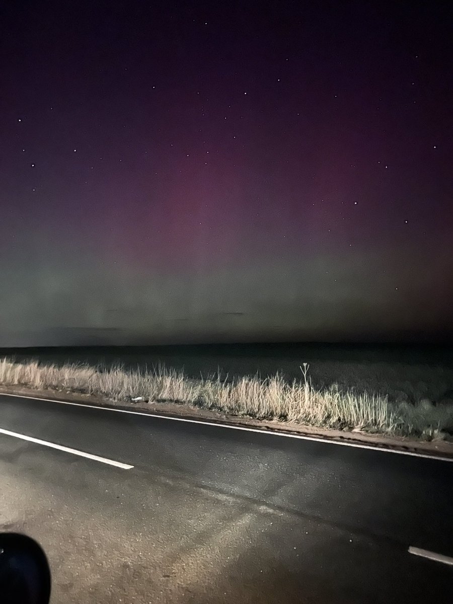 robertnormanda1's tweet photo. Northern Lights captured on the #EastYorkshire coast @ 23:45 // 23-03-23!
Most spectacular sight I have ever seen!
#northernlights #eastyorkshirecoast #bridlington #hornsea #mappleton #eastriding @East_Riding https://t.co/kaWDCsx7qK