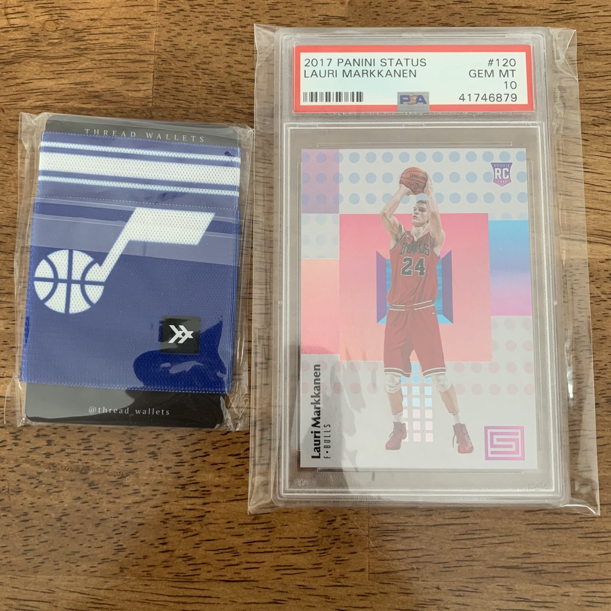 colby_colonel's tweet photo. 🚨 GIVEAWAY 🚨 

Winner will receive this Jazz Thread Wallet &amp; this PSA 10 Markkanen Rookie! 

HOW TO ENTER:

1. FOLLOW ME
2. LIKE &amp; RT THIS POST

*Bonus entry if you Quote/Reply with what you love about Team 49

**Must be following to win. Winner will be announced tomorrow night https://t.co/pxp703N4rv