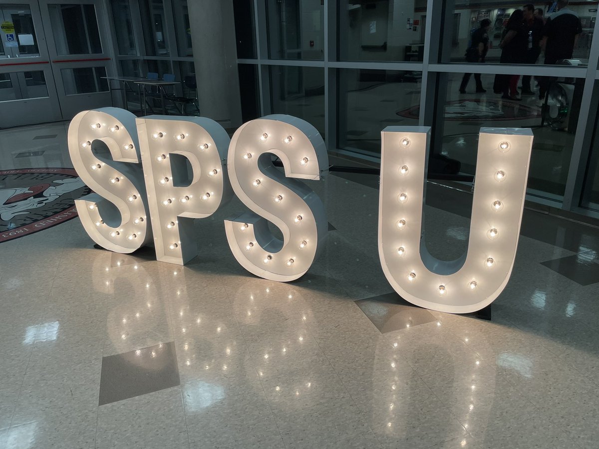 Thank you <a href="/CentralBulldog/">Central High School</a> and Central Robotics for hosting an interactive showcase at #SPSUniversity! 🤖

It was a fun, rainy night of learning and sharing about the latest at SPS. 

Thanks for joining us, Bulldogs!