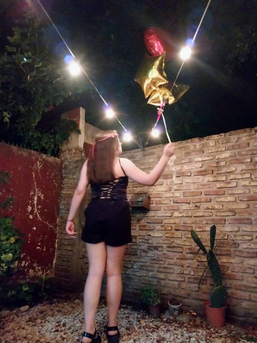 Flor Vel tweet media