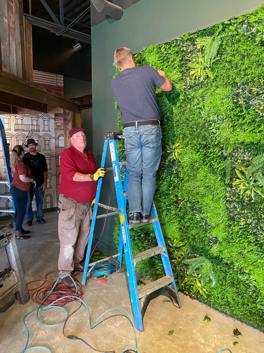 andykunzmann's tweet image. It was very special to be part of this @BalancedChefLLC episode on #RestaurantImpossible. Thanks @RobertIrvine for including @JoKunzmann &amp;amp; I, we are hoping for thr best for Brian,  his family &amp;amp; business.
#FitCrunch #TeamIrvine @RobertIrvine @FoodNetwork @Rest_Imposs