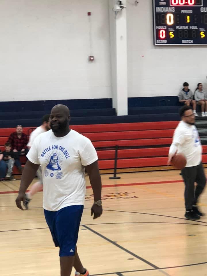 FMS_BCPS's tweet photo. We thought victory would be a layup for @FMS_BCPS at tonight’s Battle for the Bell basketball game against @FranklinHS_BCPS, but a win dribbled out of our hands at the last moment. Thanks to @FMSDragonsPTA and everyone who came to join in the hoopla!  @SchifferB @Fschrader1 https://t.co/r60fOPoAjj