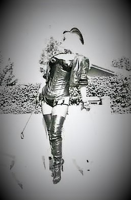 The Real Goddess Sondra on Twitter: "Sunny Southern CA, pool side, in