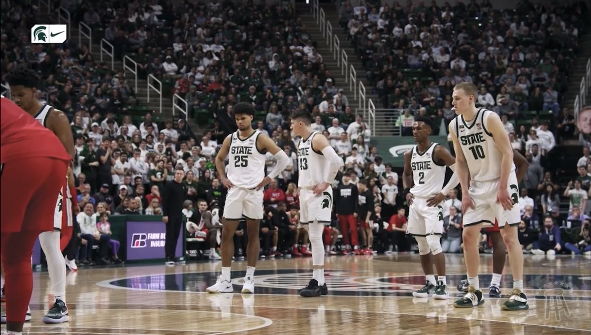 BarstoolMSU's tweet photo. Whether or not any of the seniors come back next year, we want to thank them for this run and playing their heart’s out this game.

This one hurts but these will always be Spartan Dawgs https://t.co/cen1zXnEK3