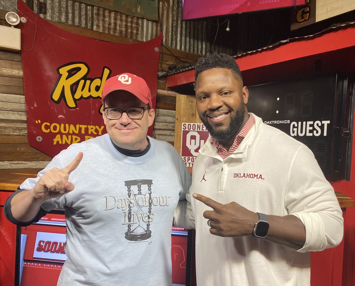 Curtis Lofton! The morning of the 2007 Big 12 Championship Game, a young Mizzou fan in Dubuque, Iowa silently gave me the No. 1 sign, to which I replied, “Not tonight.” Lofton’s interception and sack that night in San Antonio were a big reason why the #Sooners had the last laugh.