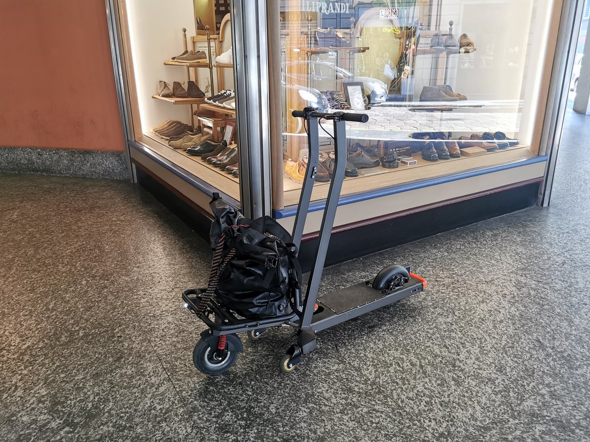 hello! ミモです！
how are you today?
it is warm in tokyo!
have a wonderful day!!!
#mimoスタイル
#ライフスタイル
#escooter
#乗り物
#これから
#事前予約受付中
#詳細はお問い合わせください
#写真好きな人と繫がりたい
#設立者は写真好き
#ノマド