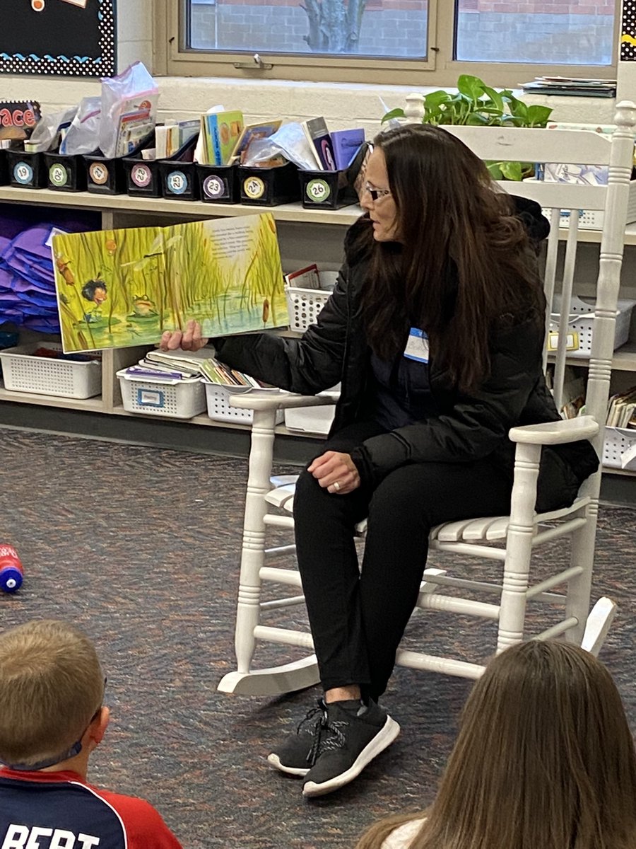 shaefferclass's tweet photo. We are so thankful for more Mystery Readers!! @SLCSBrummer https://t.co/xTGJEo2MZV