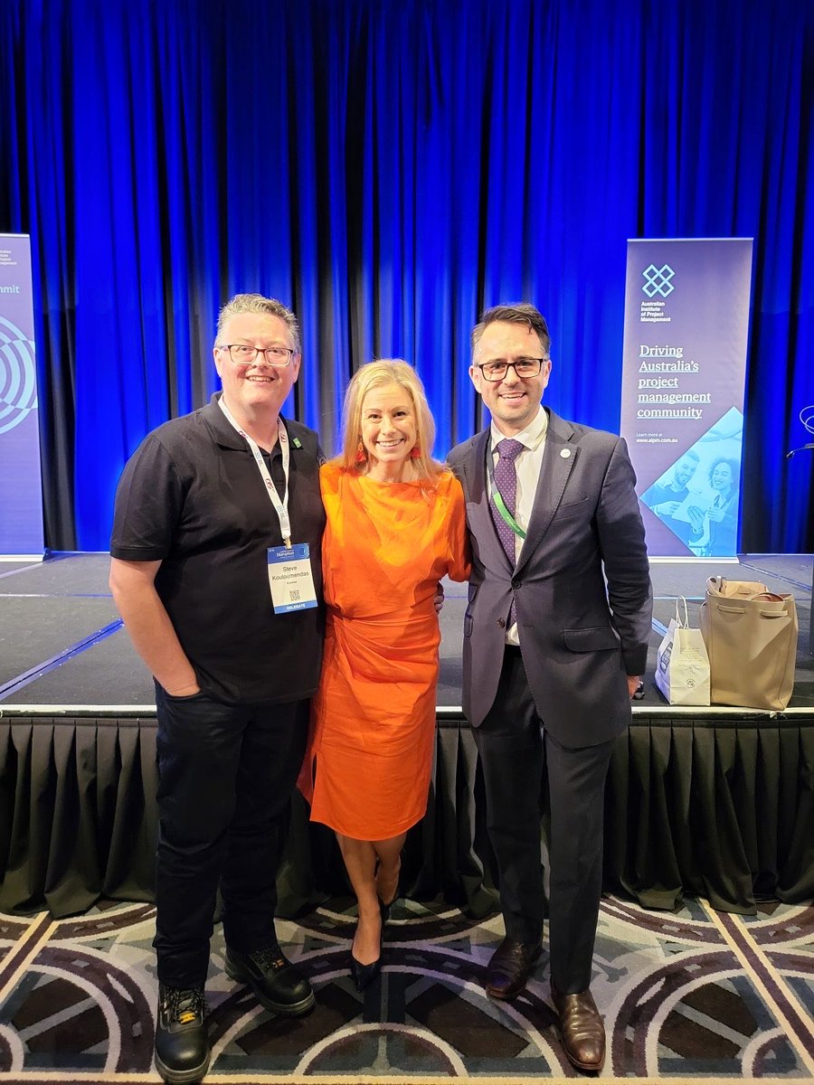 We're attending @The_AIPM 2023 National Summit: Leading Through Disruption today where we were #starstruck. We were honoured to be seated by the 1st female winter Olympics gold medal winner, @AlisaCamplin🥇 She's been making waves in Acrobat Skiing since 2002.
#projectmanagement