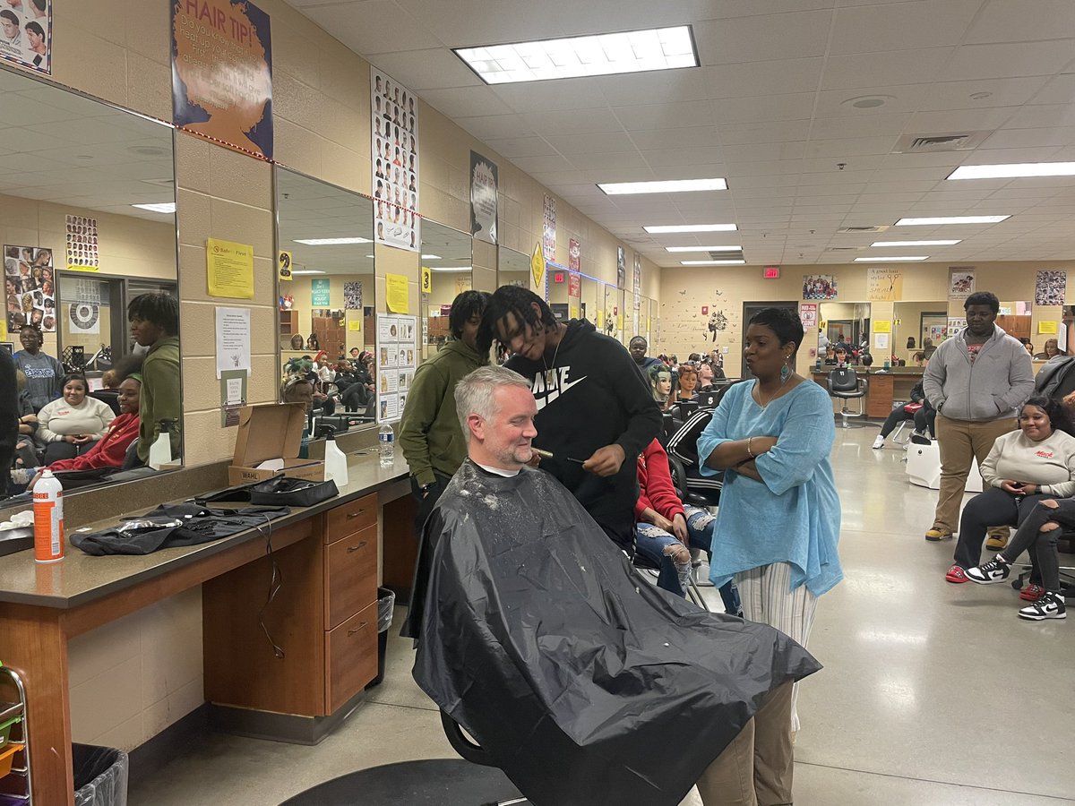 Kim Hall tweet media