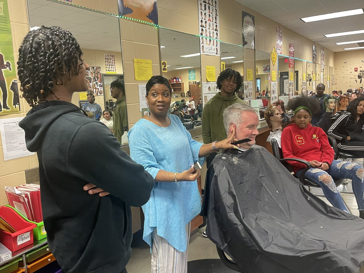 Kim Hall tweet media