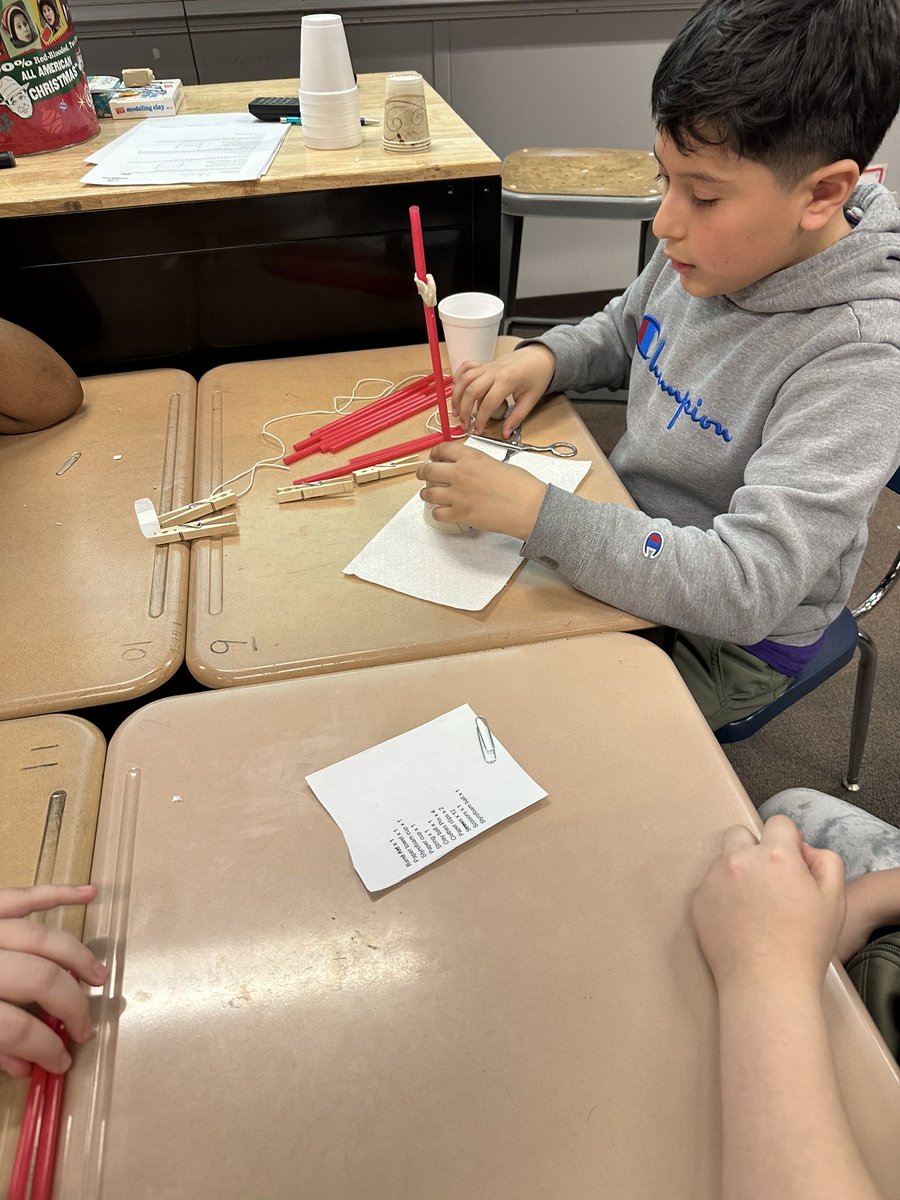 pmwirth's tweet photo. @IPSPark82 6th graders in science class engineering a tower to hold a styrofoam ball at the top. Highest freestanding tower wins! @AleesiaLJohnson @LelaSimmons19 @Erob624 https://t.co/STJkcujJzf