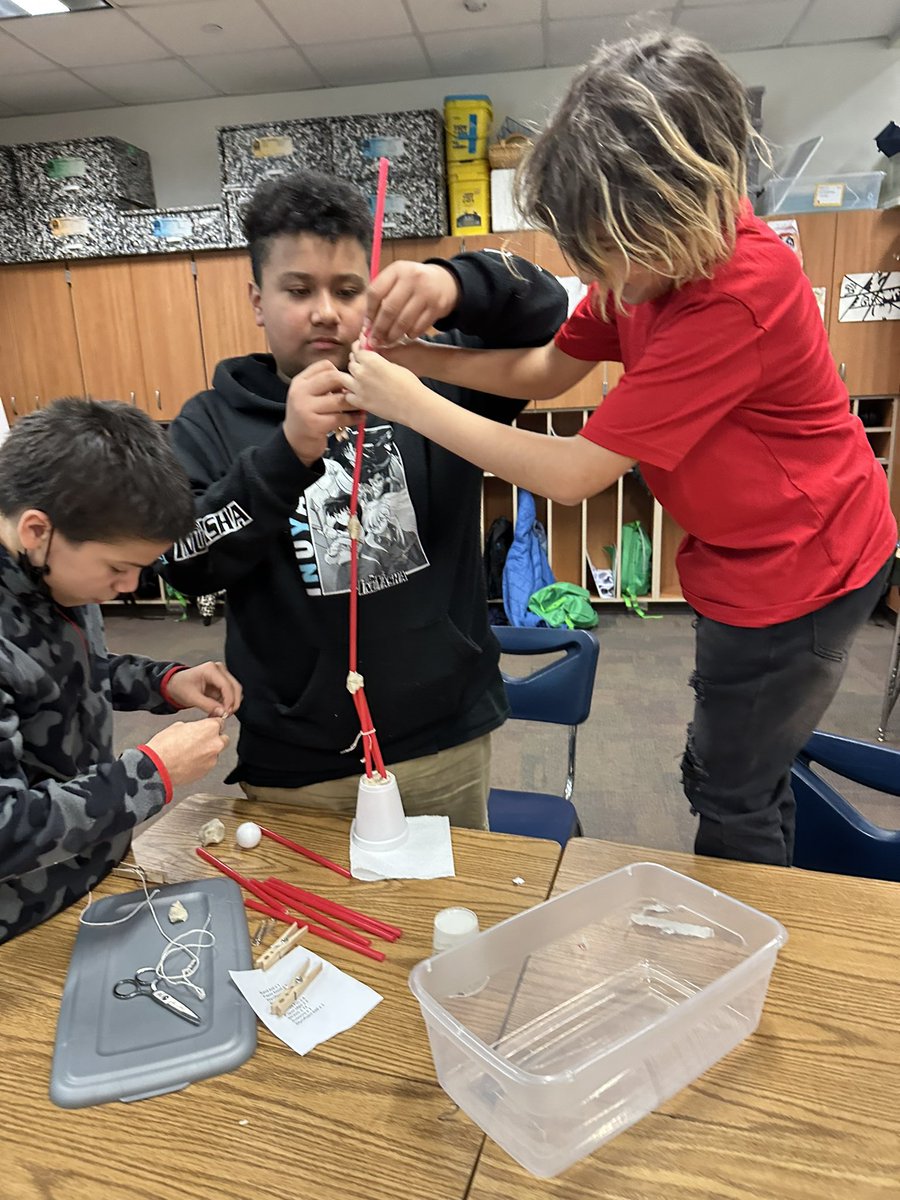 pmwirth's tweet photo. @IPSPark82 6th graders in science class engineering a tower to hold a styrofoam ball at the top. Highest freestanding tower wins! @AleesiaLJohnson @LelaSimmons19 @Erob624 https://t.co/STJkcujJzf