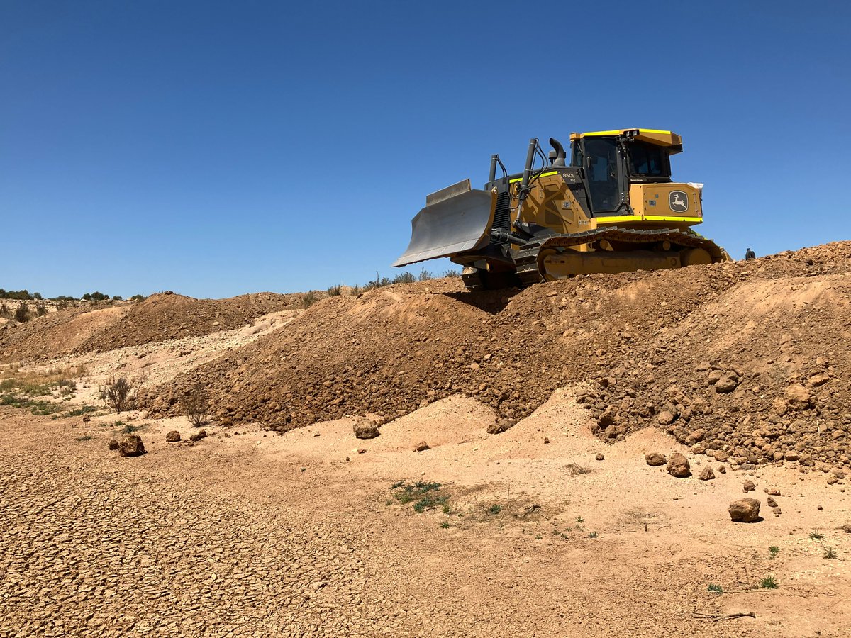 AFGRI Equipment Australia (@afgriau) on Twitter photo Check out this new <a href="/JohnDeereAUNZ/">John Deere (AU, NZ)</a> 850L Dozer tackling tough terrain in the wheatbelt to push in a dam. Factory equipped with #SmartGrade technology making this a very versatile Dozer!
Thanking Youlie & Sons Contracting for trusting the AFGRI team
#AFGRI #Construction #JohnDeere Check out this new <a href="/JohnDeereAUNZ/">John Deere (AU, NZ)</a> 850L Dozer tackling tough terrain in the wheatbelt to push in a dam. Factory equipped with #SmartGrade technology making this a very versatile Dozer!
Thanking Youlie & Sons Contracting for trusting the AFGRI team
#AFGRI #Construction #JohnDeere