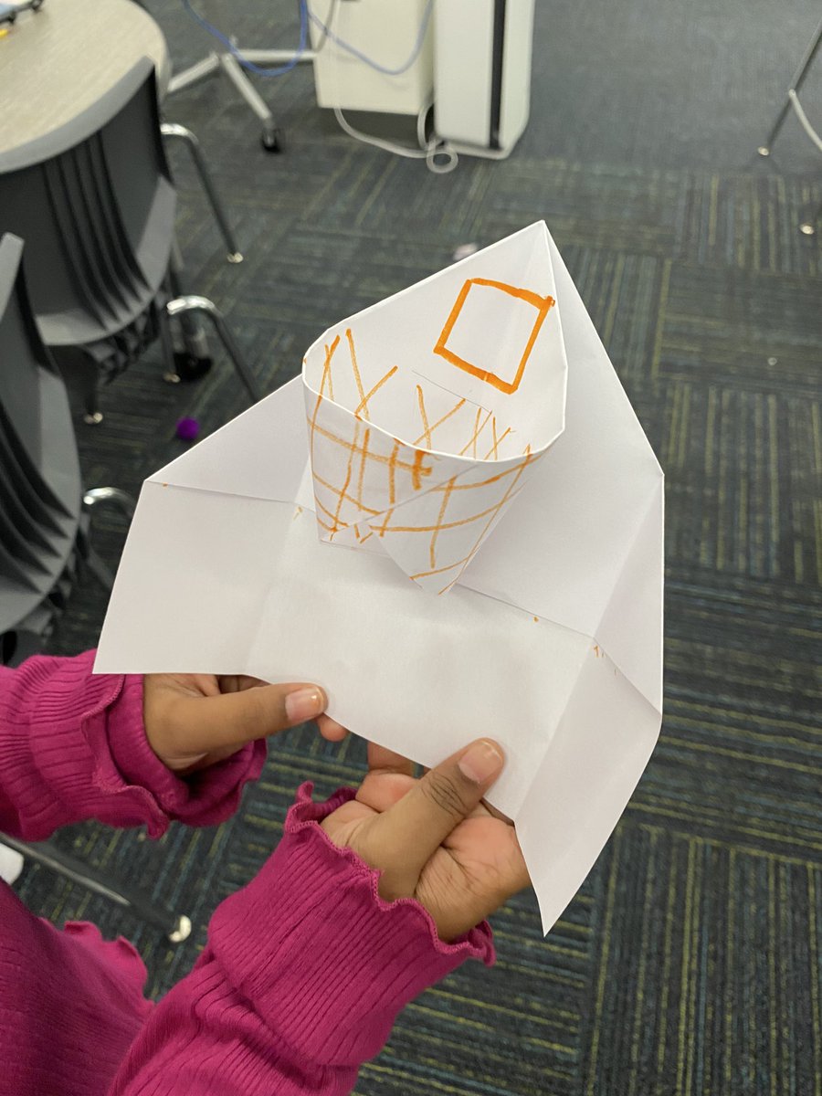GlenhopeLibrary's tweet photo. More March Madness Makerspace fun in the Glenhope Library - hoops, towers, animated gifs, and sports fashion design! @GHESGators #GCISDLibrary https://t.co/ex9OKcNZPq