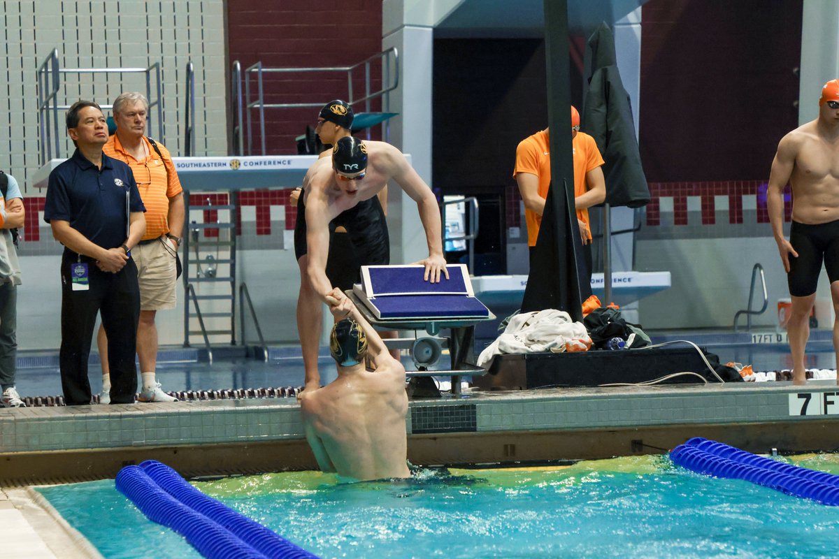 MizzouSwimDive's tweet photo. Day 2 update!
β© The 200 Free Relay consisting of Jack, Kevin, Grant and Eric finished 15th.
β© Ben Patton Finished 21st in the 200 IM.
β© Will Goodwin Finished 47th in the 200 IM.
#MIZπ― x #ZOUStyle https://t.co/DeTxa4u8hB
