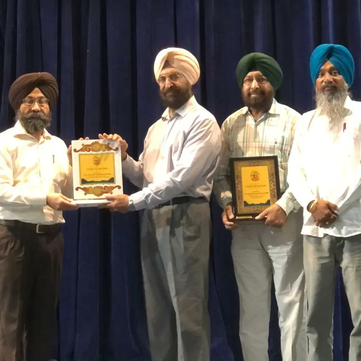 OfficialGNDEC's tweet photo. We are pleased to announce that Mr. Gurbir Sandhu, #President of the #Genco #Alumni #Association, along with Mr. Manjit Randhawa, #Vice President interacted with our final year #Genconians to #welcome them to the #Genco #Alumni #Association. https://t.co/s4RLOyinxP