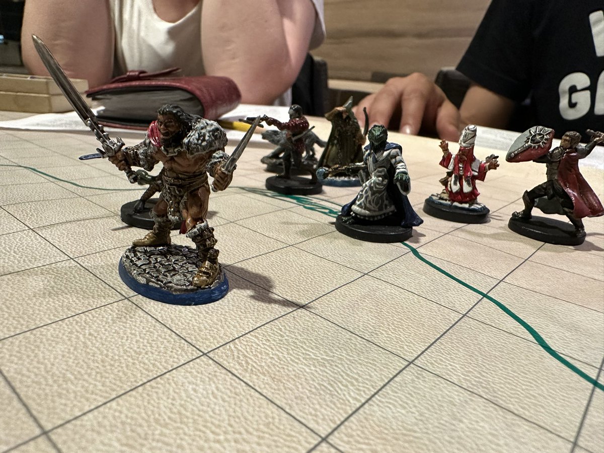 Mid_GeekCrisis's tweet image. First Night of #PAXEast of course it’s @Wizards_DnD time. My Barbarian Chrom that I only play.. on our one shots once a year is ready for battle. #geekcation