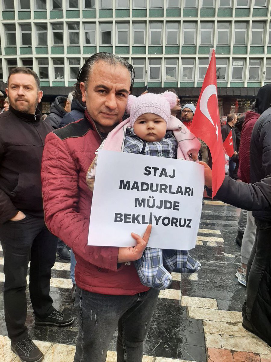 Balc00510175's tweet photo. SN.@RTErdogan
DEVLETE BAĞLI OLAN,
KURUMLARDA,
OKUYUP ÇALIŞAN,STAJ GÖREN,STAJYER VE ÇIRAKLAR
ELİMİZE SSK KARTLARINI
VEREN KURUM,
SSK NUMARASI OLAN,
MÜHÜR VE DAMGASI OLAN,
SSK KARTLARI.
ÇOCUK YAŞTA KİM İNANMAZ
SORUYORUM.
4/A TESCİL TARİHİMİZ GİRİŞ
OLSUN İSTİYORUZ.
#StajınSonHaftası https://t.co/qJRHL0ocjj