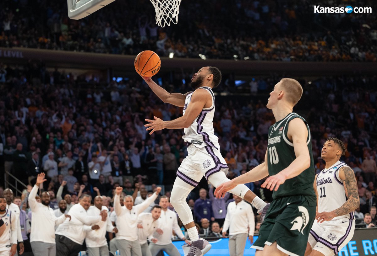 I've shot a lot of college basketball, but never have I seen anything like what <a href="/KStateMBB/">K-State Men's Basketball</a>'s <a href="/MrNewYorkCityy/">Markquis Nowell</a> just did in <a href="/TheGarden/">MSG</a> tonight. Unbelievable. #NCAATournament #EMAW