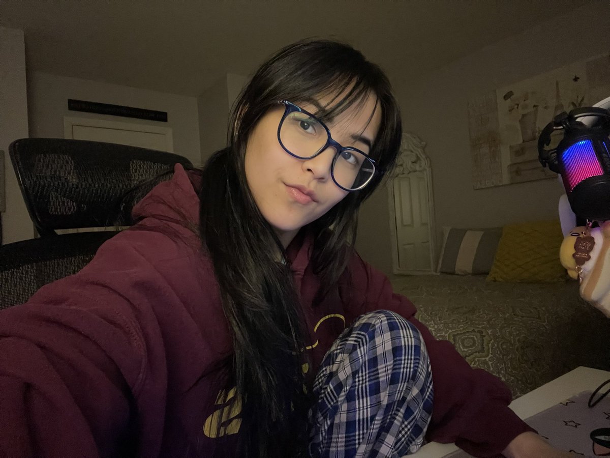 Andiipoops is LIVE! 🔴 on Twitter: "come watch me eat ass at video games