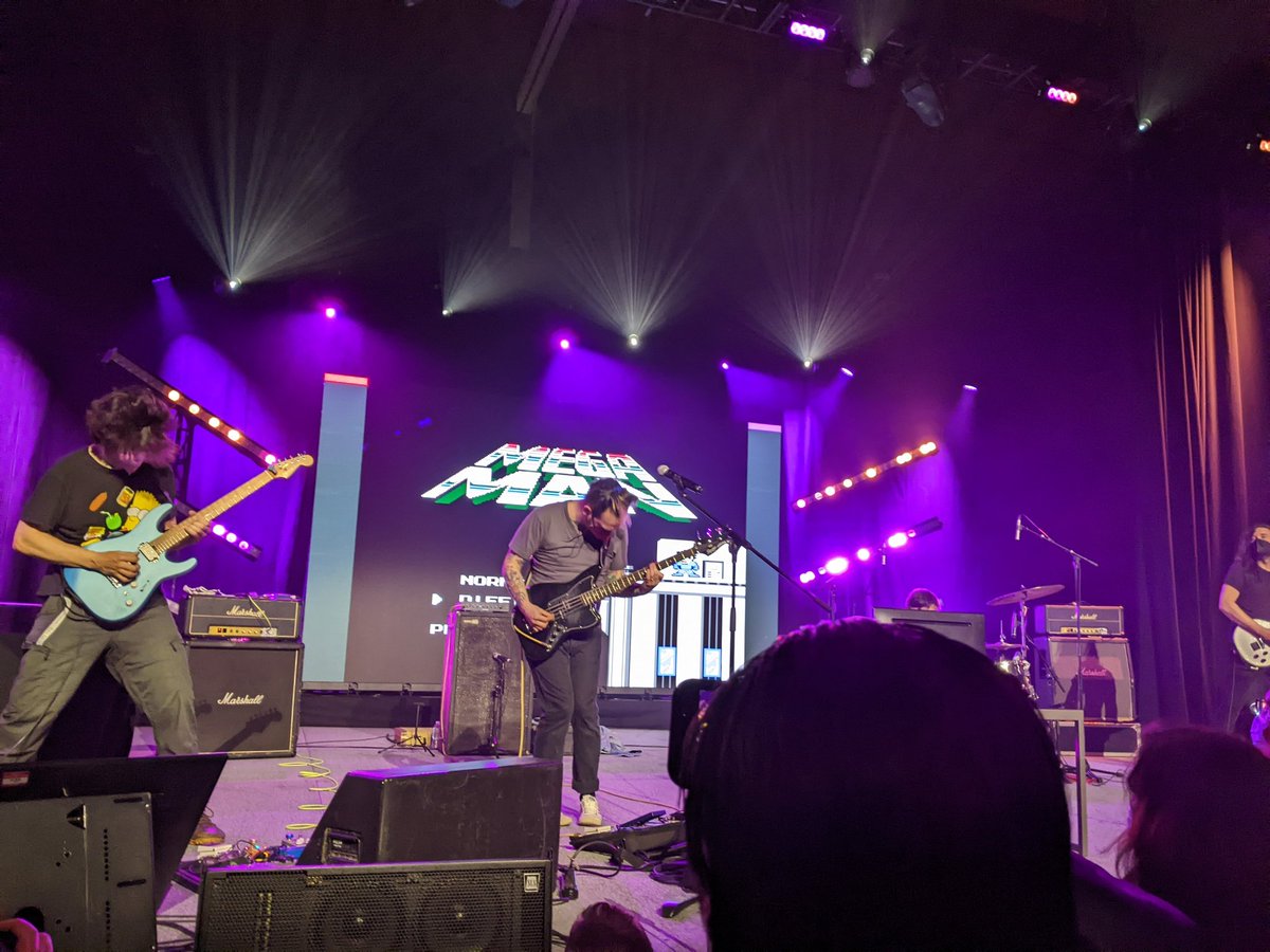 LuminaDragon's tweet photo. And #BitBrigade knocked it out the park again at #PAXEast https://t.co/e3oIpNNM3a