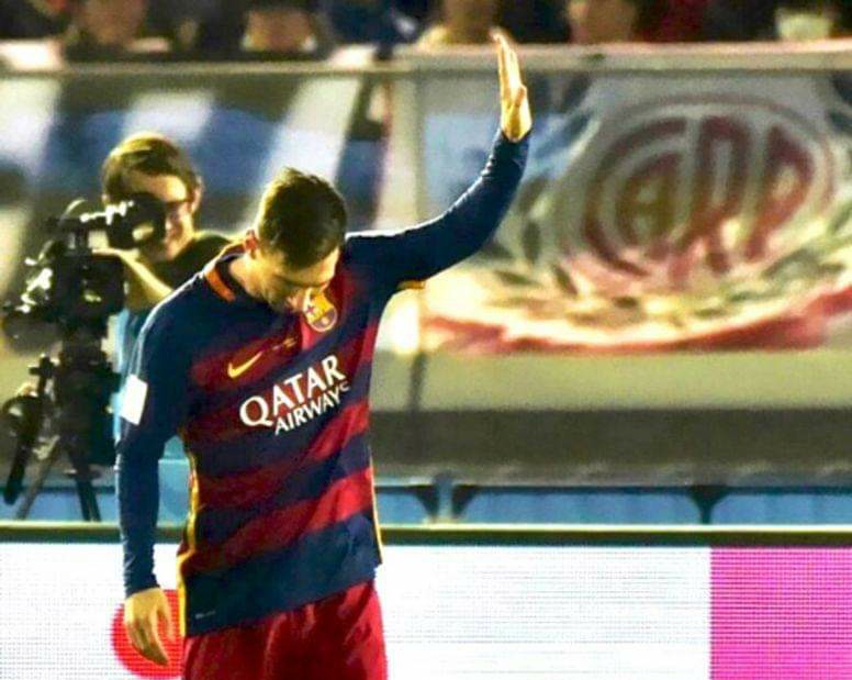 Con el gol de hoy Lionel Messi llega a los 800 goles, pero pidió perdon solo en uno.