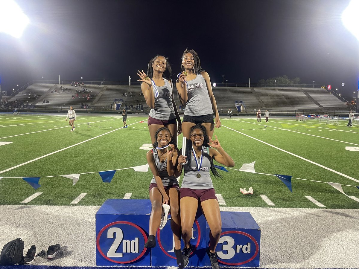 KHSLadyRoosTF's tweet photo. Lady Roos freshman take 1st at the Subvarsity meet in Temple for the 4x1 —4x2 &amp; 4x4 https://t.co/pYJ7TTgEYL