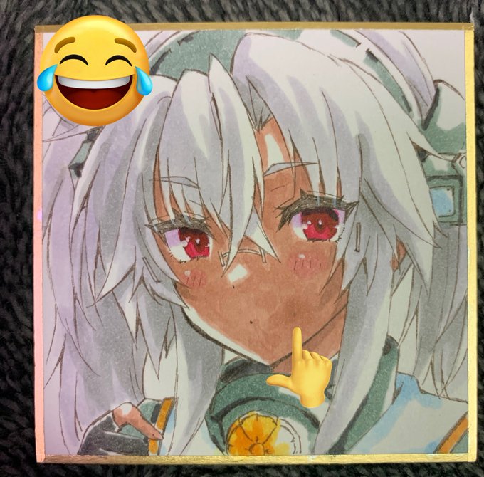 BOOTHに出す色紙、コピック塗りに挑戦しよ!と思って描いたんだけどいきなり顔に別の色のインク飛んでコピックの洗礼を受けている…😇😇(没です😇) 