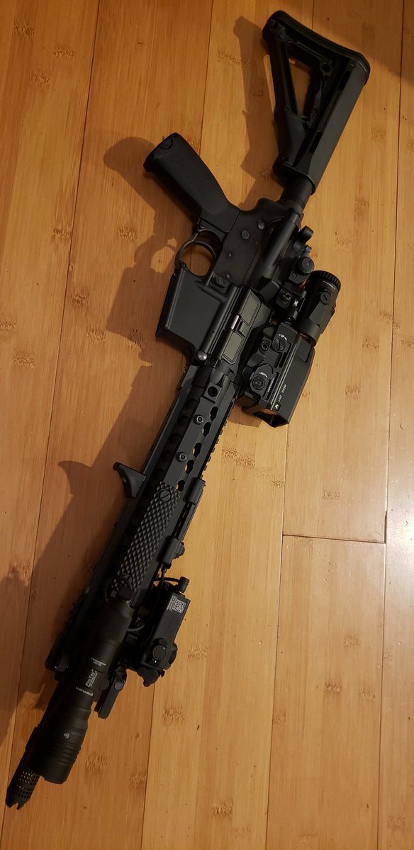 かっこいいですね。私も所有したいですね。ww