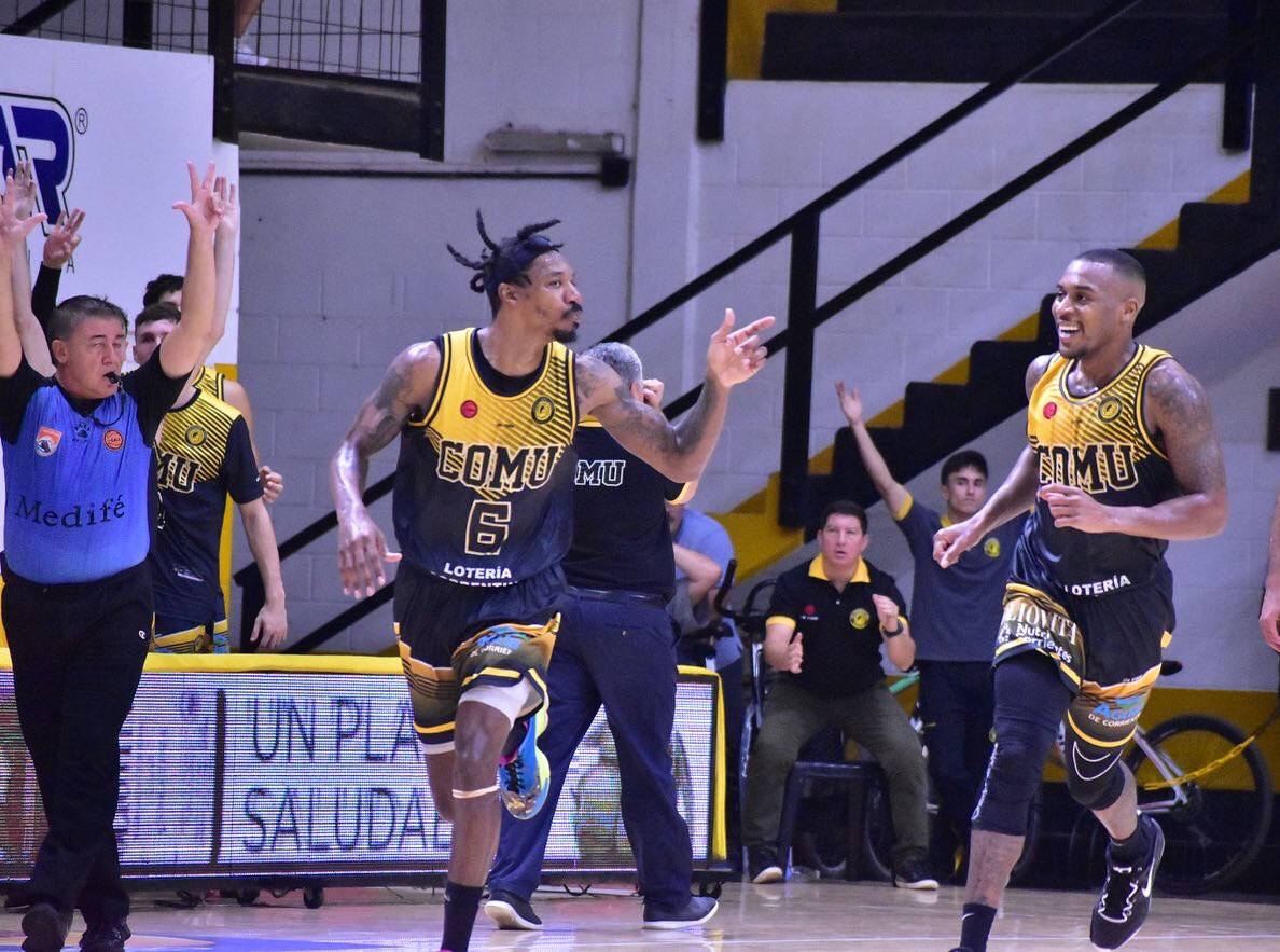 comumercedes's tweet photo. #LNB 🏀 EN UN FINAL AGÓNICO, COMU LE GANÓ A OLIMPICO 🤩💪🏼
Final del partido!
⚫️🟡 COMU 87
⚪️⚫️ OLÍMPICO 81
🔥 El goleador del partido y doble figura fue Germain Jordan con 19 puntos y 11 rebotes
#VamosComu 💛🖤🐊 https://t.co/LKP2yRGyvn