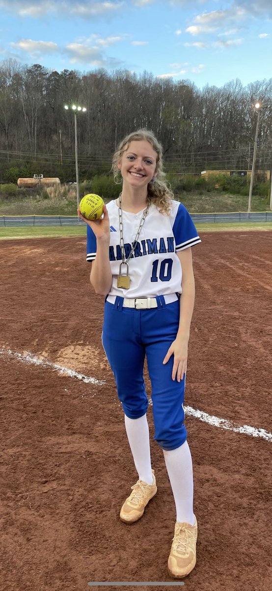 HighHarriman's tweet image. Another great win tonight with good defense and big hitting! Congrats @kendalmason18  and @AddisonOliver33 on their dingers! @WaltersStSports @RoaneStateWBB