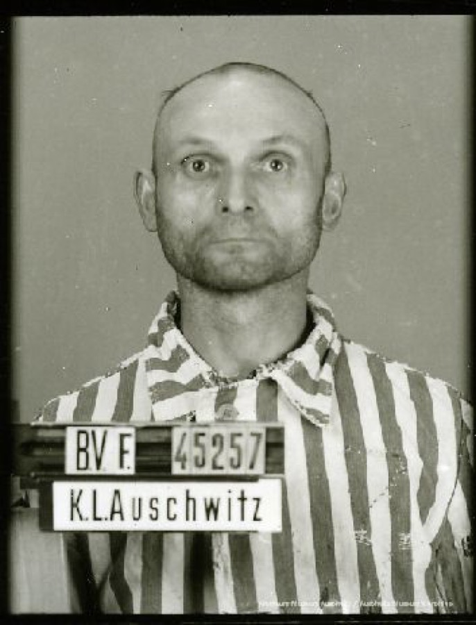 24 March 1898 | A Frenchman, Lucien Blin, was born in Gaillon. A lathe worker. 

In #Auschwitz from 8 July 1942.
No. 45257
He perished in the camp on 27 September 1942.