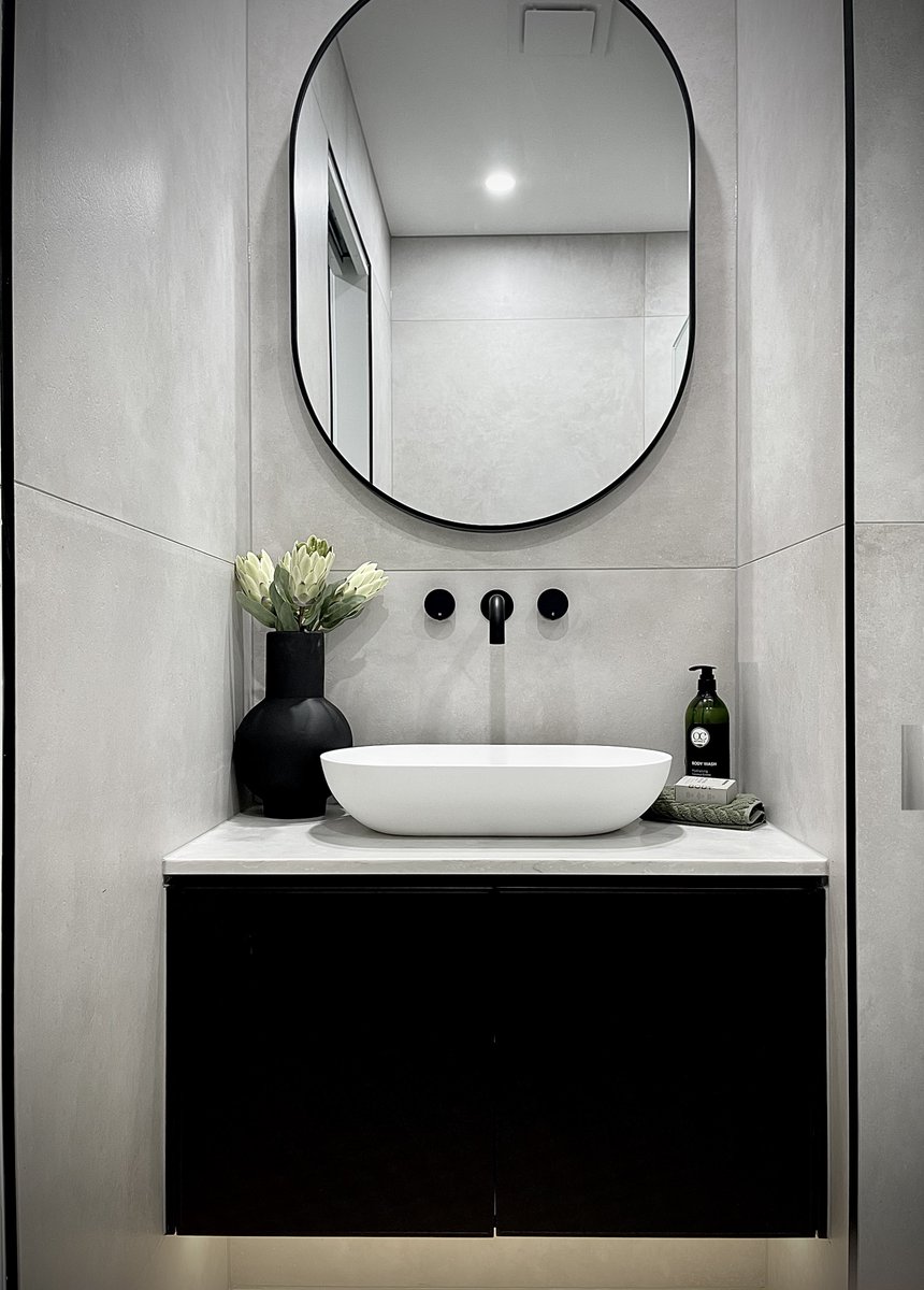 MeirAustralia's tweet photo. #Neutral palettes combined with #sleek accents create the ultimate #colour #contrast paired perfectly with #Meir #MatteBlack #tapware
https://t.co/WIqVTwjYfv
•
InteriorDesign @jackandthatinteriordesign
Build @stgeorgemodernconstruction
#blacktaps #matteblacktaps #moderninteriors https://t.co/StnIj4LUlg