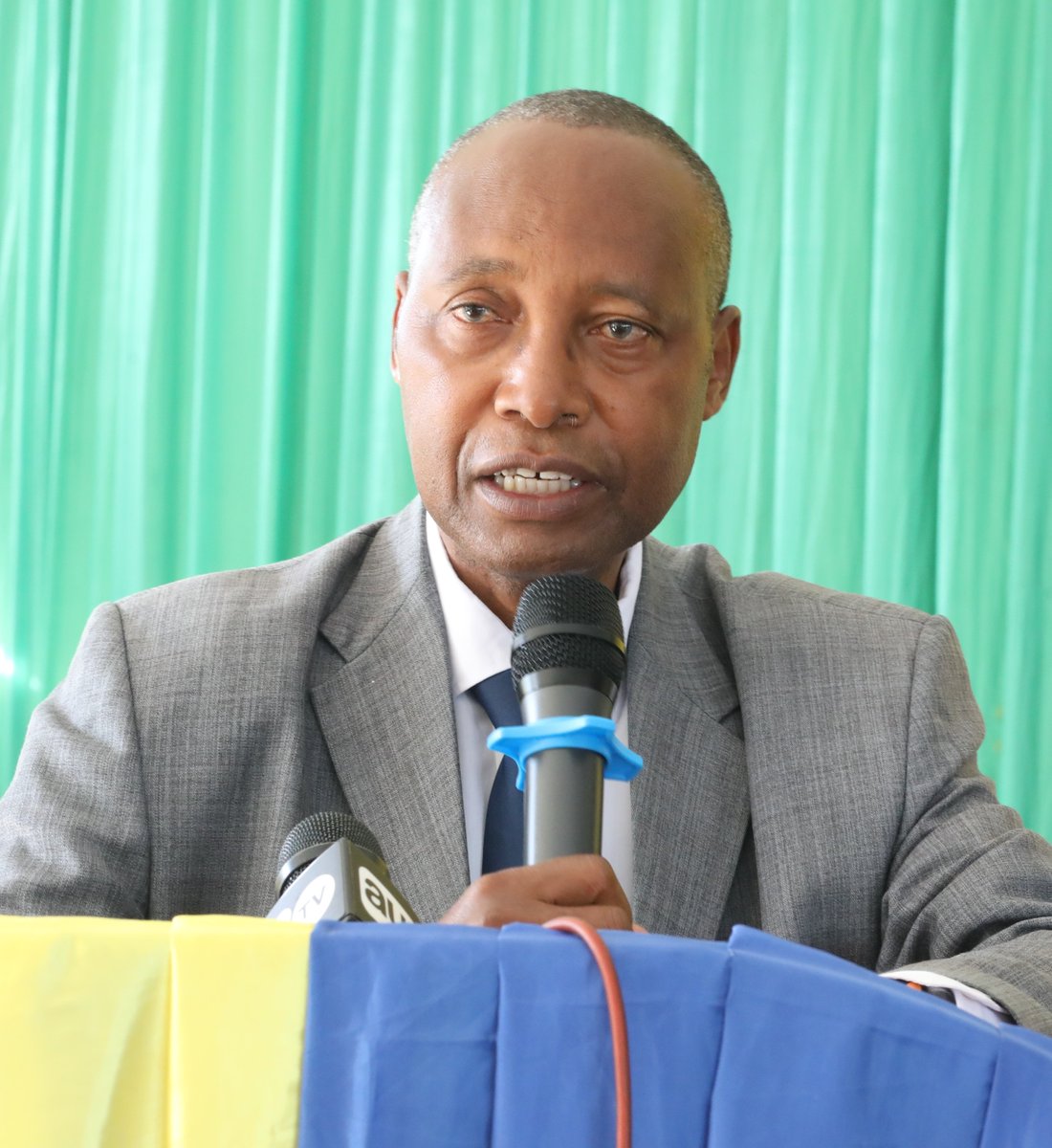 Open_univ_tz's tweet photo. #42USRCManyara Mwanafunzi kwetu ni Mteja, Mteja ni Mfalme! Haitakiwi kuwekwa appointment ili apate huduma.
Mteja ahudumiwe muda wowote anapohitaji huduma - Makamu Mkuu wa Chuo Kikuu Huria cha Tanzania, Prof. Elifas Bisanda
#out #odl #outso https://t.co/vvLHLHjrNS