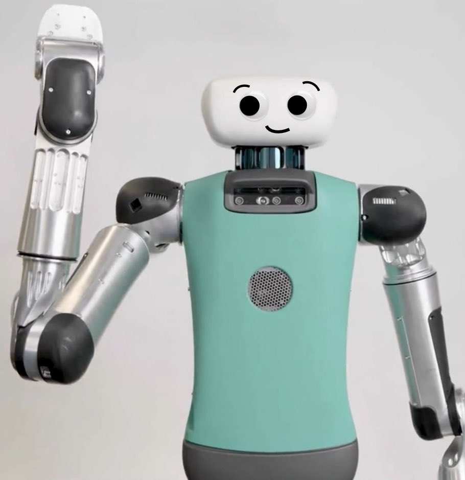 capitalradiob's tweet photo. Este es el nuevo "amiguito" de #SaraBot, se llama Digit es de @agilityrobotics y trabaja en los almacenes.

Entre las novedades de la segunda versión es que pestañea y mira hacia donde va a girar.

¿Pero a que @LuisVMunoz prefiere a #SaraBot?

Aquí tienes a los dos. https://t.co/5wzI2SbhBA