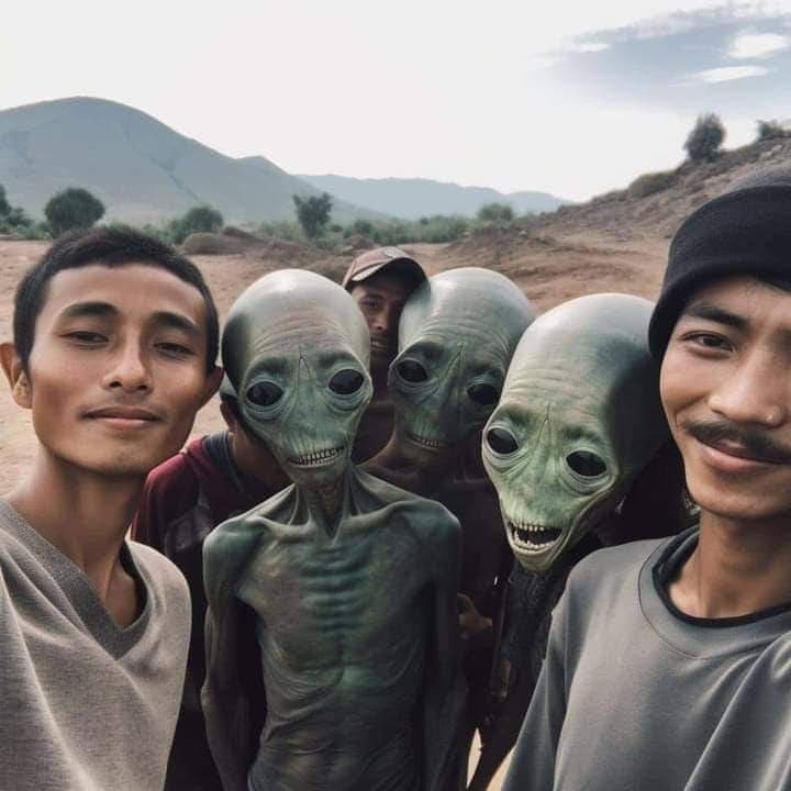 keepontruckin78's tweet image. We are not alone. #aliensecrets