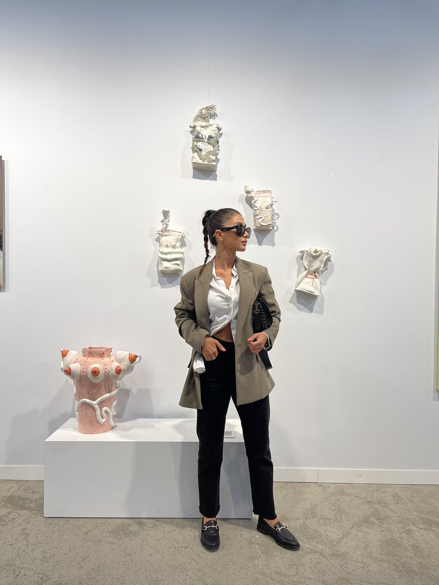 ShadnazBkh's tweet photo. Feeling inspired and awed by the incredible art at the gallery! 🎨🖼️ #artlover #galleryadventures #inspirationfound" https://t.co/rZujjUMKE8