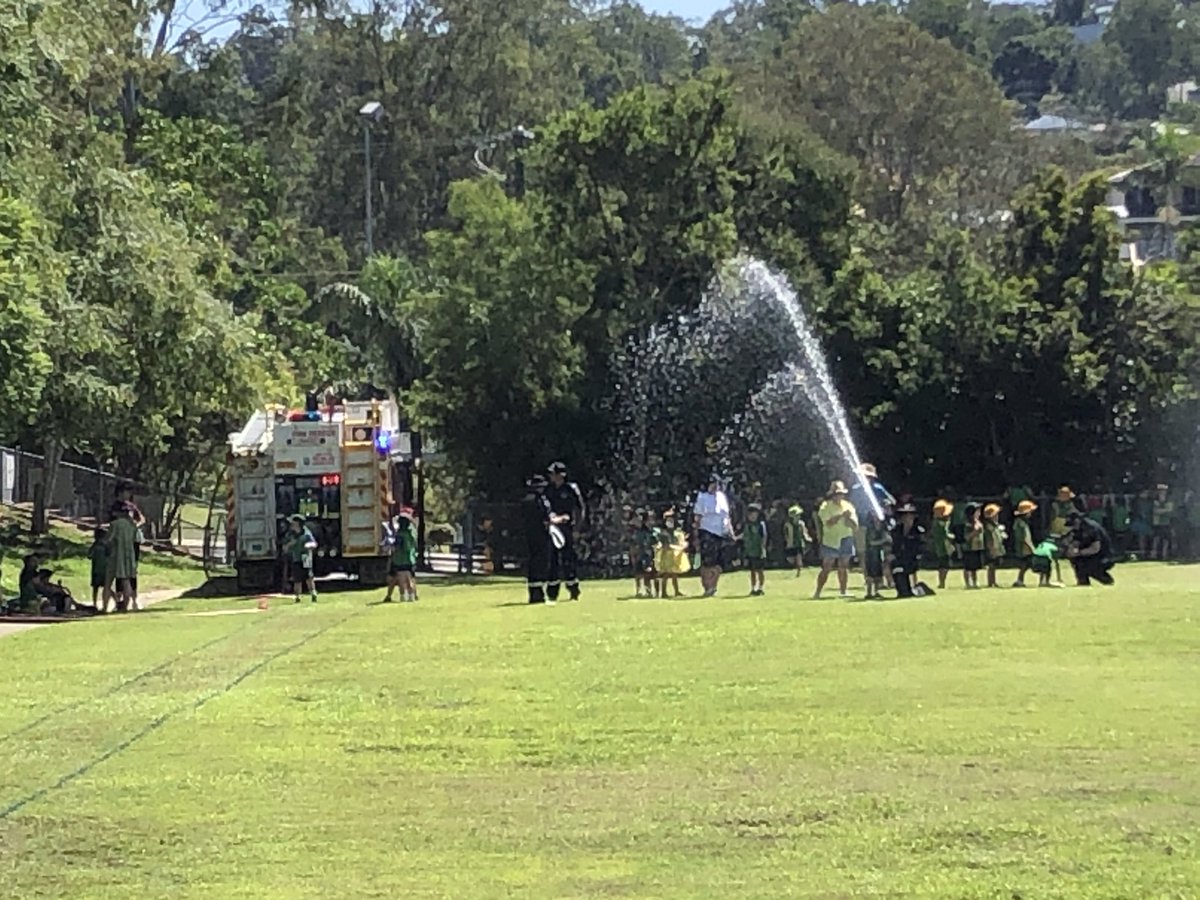 FernyHillsSS's tweet photo. It was a huge day at Ferny Hills today! We had Chappy Pancake Breakfast, a Fire Truck visit and Cross Country! Phew! Well done fantastic Ferny Hills students, staff &amp; parents. It was another cracking day at our school! 😀👍🙌 https://t.co/96YAF59MXH