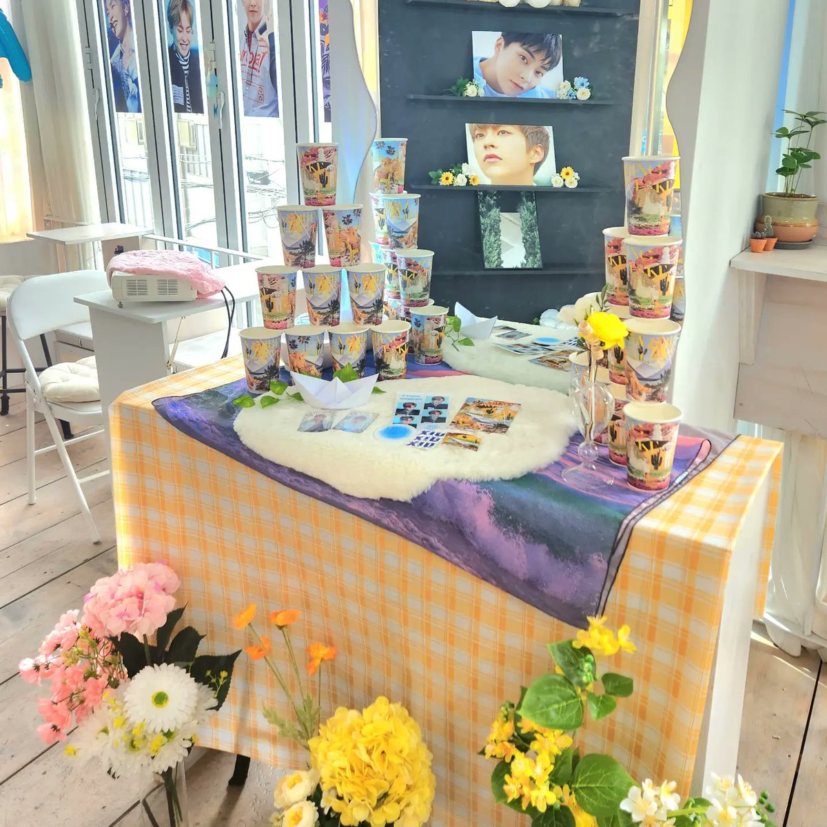 startis_cafe's tweet photo. 3/24(금)~3/36(일)
엑소 시우민님의 생일 이벤트를 진행합니다!
보틀음료와 커스텀쿠키 판매하니 많은 관심 부탁드립니다🥰

이벤트 문의는 카카오톡채널 [카페스타티스]

#봄에_내리는_눈송이
#MY_SPRING_SNOWFLAKE
#시우민 #XIUMIN #엑소 #EXO https://t.co/b4teuSjR6T