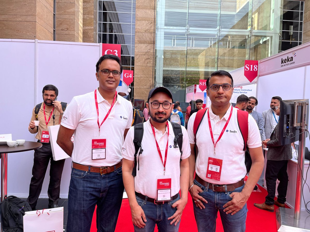tarkalabs's tweet photo. Tarka Labs, represent!

@southpawprem, @HarmanSohanpal, and our friend Amit Rathor emerged from the depths of their flow states to get outside and meet cool people at @YourStoryCo's Techsparks 2023 in Mumbai. 

They're now parsing their ✨sparks✨ of inspiration into insights. https://t.co/hBCCvzW5zu