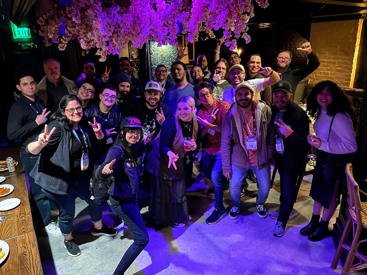 corapiki's tweet photo. My heart is insanely happy and full tonight. This is the first time since my first GDC in 2013 that I have seen so many Puertorros juntos. Estoy culeca.
💪❤️‍🔥🇵🇷
#GDC2023 @prgamedevs https://t.co/tA8SJVU7eo