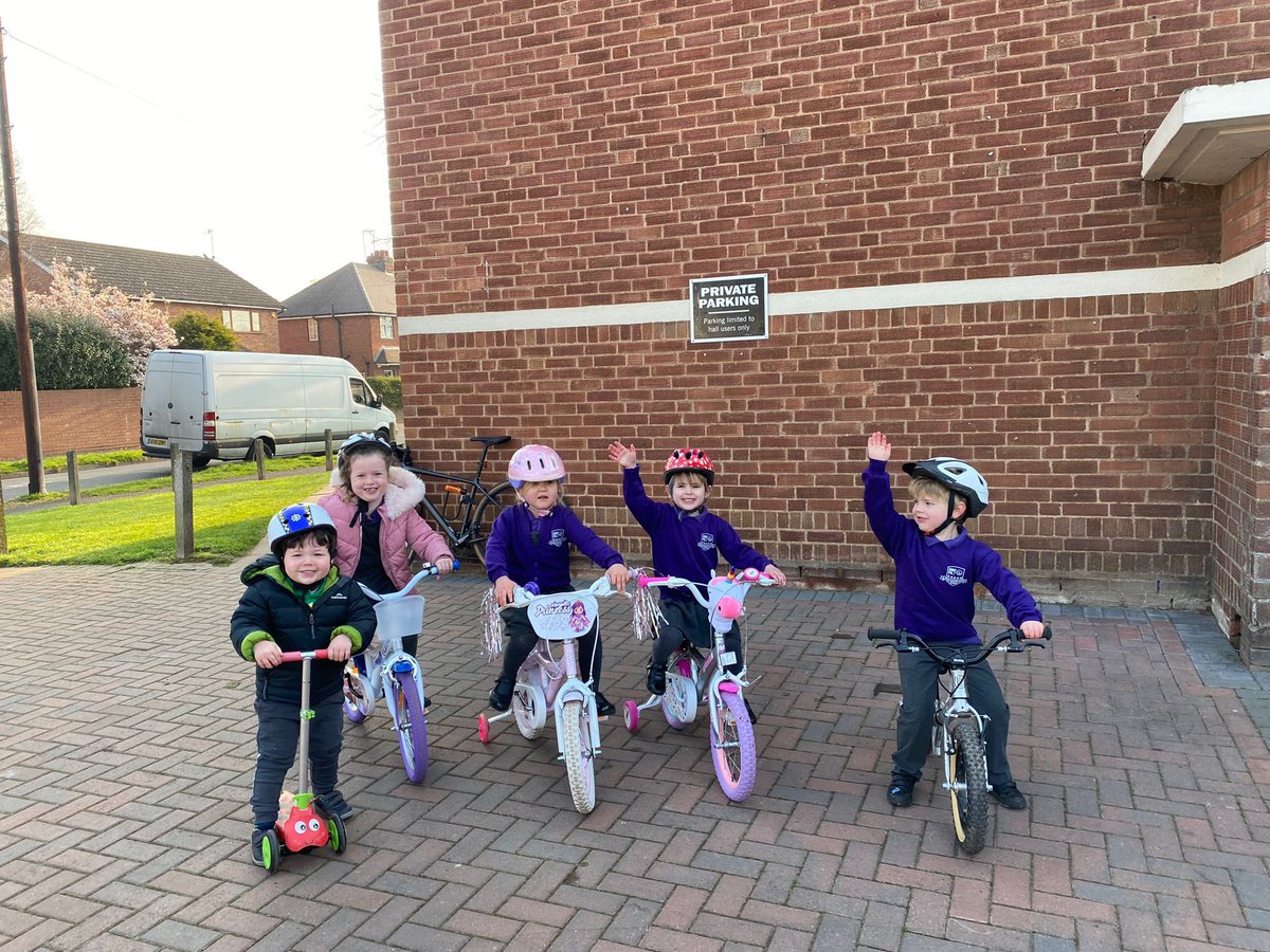 There is A LOT of excitement in our house this morning. Our #bikebus is one. Standby for some amazing cycling content later on - it will fill your hearts with joy, I promise @BikeWorcester @BikeBusShaw @CoachBalto @carlafrancome @theJeremyVine