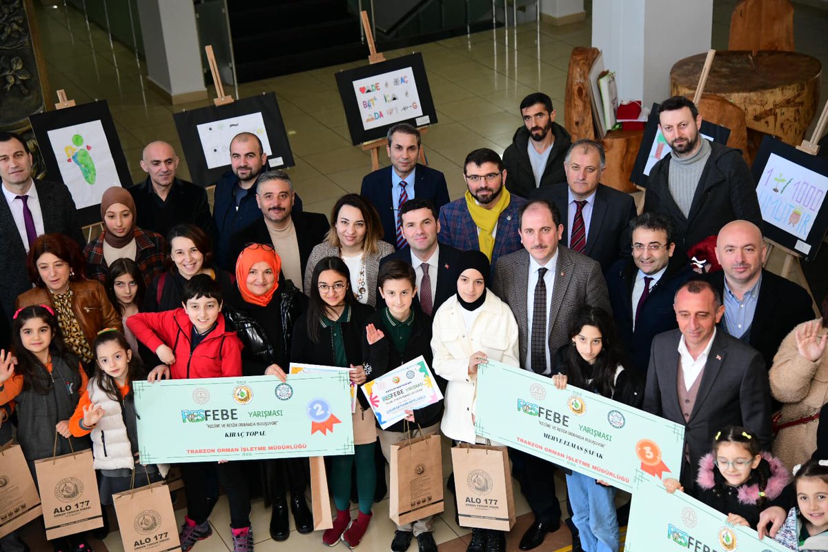 HaciahmetogluOF's tweet photo. Trabzon Orman Genel Müdürlüğü ve Ortahisar Bilim Sanat Merkezi iş birliğinde  düzenlenen "Resfebe Yarışması"nda okulumuz öğrencilerinden Fatma Zehra KAPLAN 1.olmuştur. Emeği geçen öğretmenlerimizi  ve öğrencimizi tebrik ediyoruz.
@yigitydemirer @EvrenGrms @ofmem1 https://t.co/GlViP9tFBe