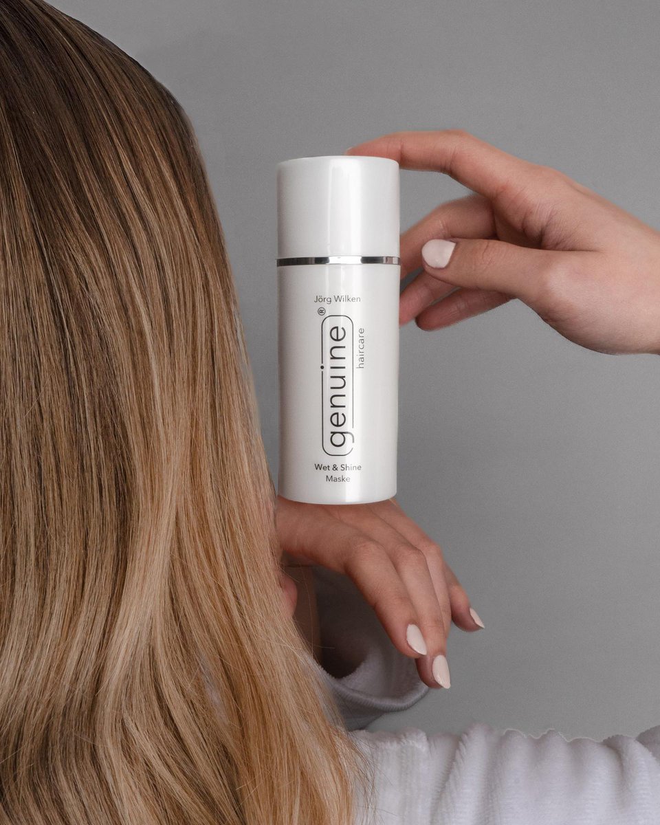 HaircareGenuine's tweet photo. Welche genuine Maske verwendest Du aktuell?🥰
#genuine #genuinehaircare #joergwilken #haarpflege #friseur #friseurqualiät #friseurprodukte #haare #wohlbefinden #schönheit #langeoog #friseurmeister #haarpflegeprodukte #schöneshaar #gesundeshaar #haarliebe #wecareforyourhair https://t.co/C3gAAHsb9b