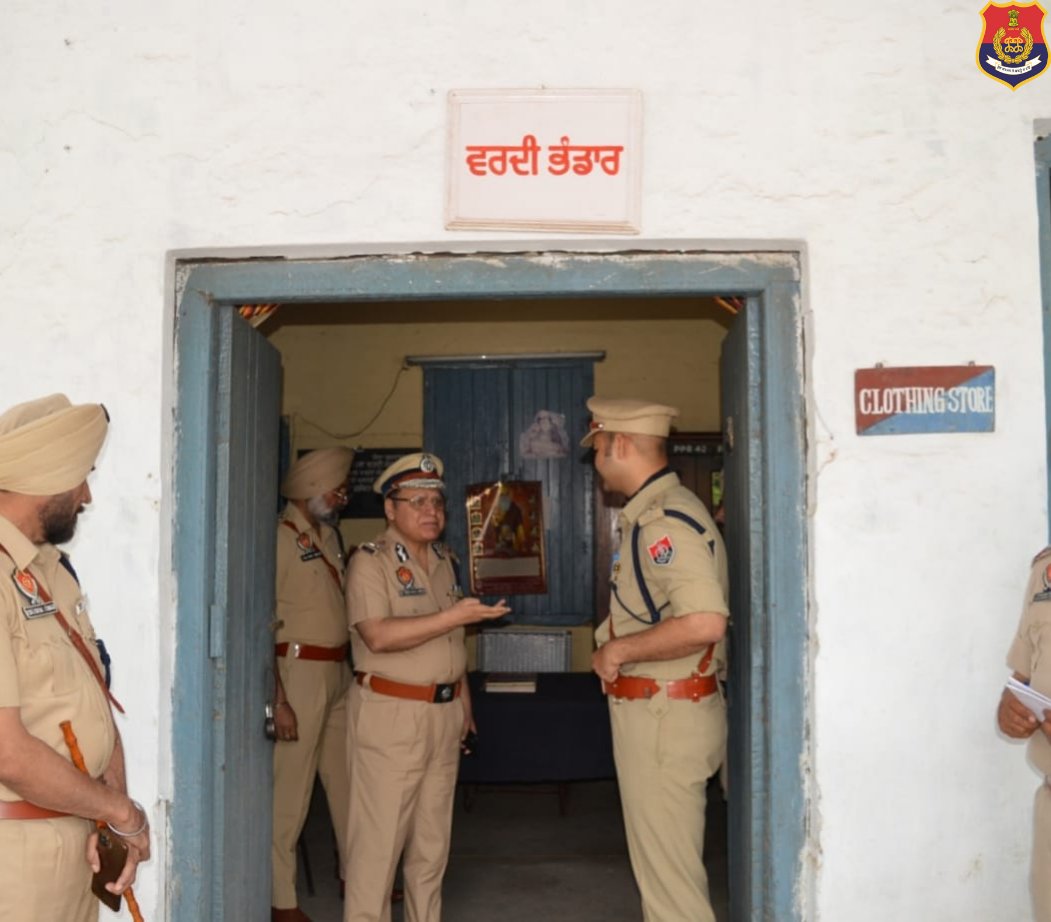 PP_Gurdaspur's tweet image. ਅੱਜ ਏ.ਡੀ.ਜੀ.ਪੀ., ਮਨੁੱਖੀ ਅਧਿਕਾਰ, ਪੰਜਾਬ ਵਲੋਂ ਜ਼ਿਲ੍ਹਾ ਗੁਰਦਾਸਪੁਰ ਵਿਖੇ ਕਰਵਾਈ ਗਈ ਹਫ਼ਤਾਵਾਰੀ ਪਰੇਡ ਅਤੇ ਮੋਬ ਡਰਿੱਲ ਤੋਂ ਬਾਅਦ ਪੁਲਿਸ ਲਾਈਨ ਦਾ ਨਿਰੀਖਣ ਕੀਤਾ ਗਿਆ।

#generalparade
#mobdrill