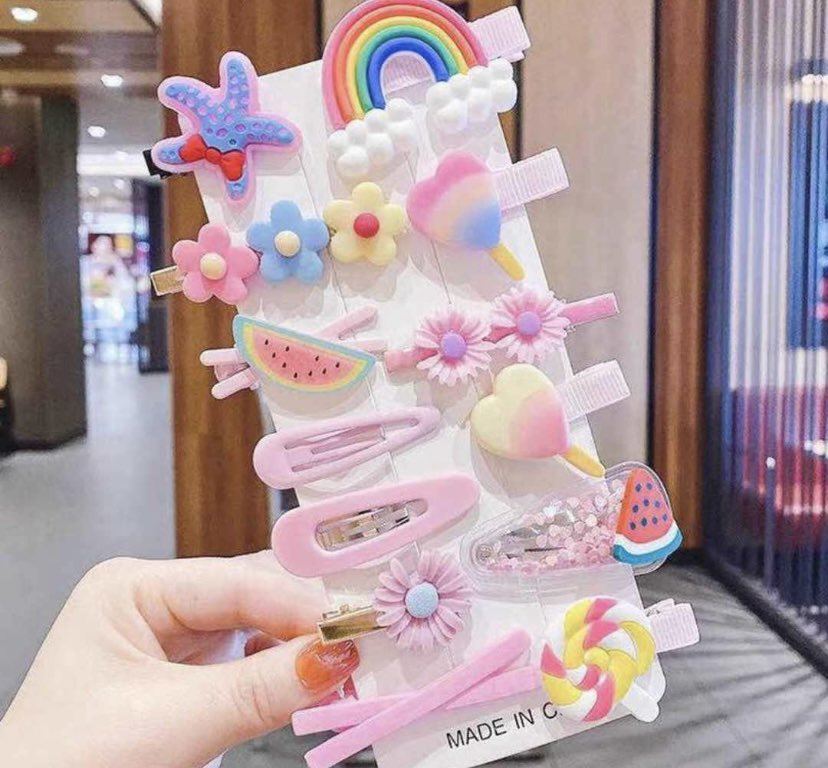 CuteVelvetsUG's tweet photo. Add some serious cuteness to
your child's👧hair game! Our hair accessories are here to make every hairstyle fun and playful.🌈From cute bows to charming🦄headbands, we've got everything your little one needs to shine.✨
#ChildrensHairAccessories
#CutenessOverload #HairGameOnPoint https://t.co/JQeYBxN7Ev